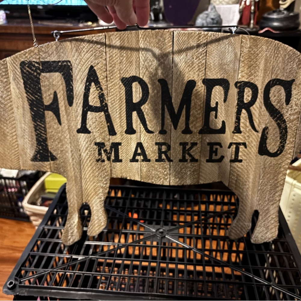 Ashland Farmers Market Pig Sign - Black and Tan